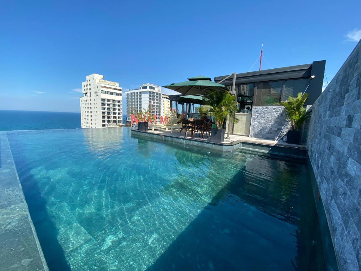 Santa Luxury Hotel Da Nang Exterior photo