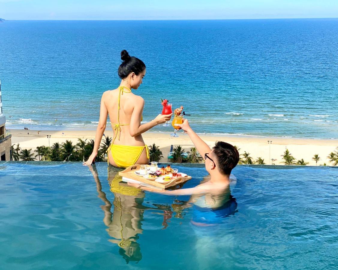 Santa Luxury Hotel Da Nang Exterior photo