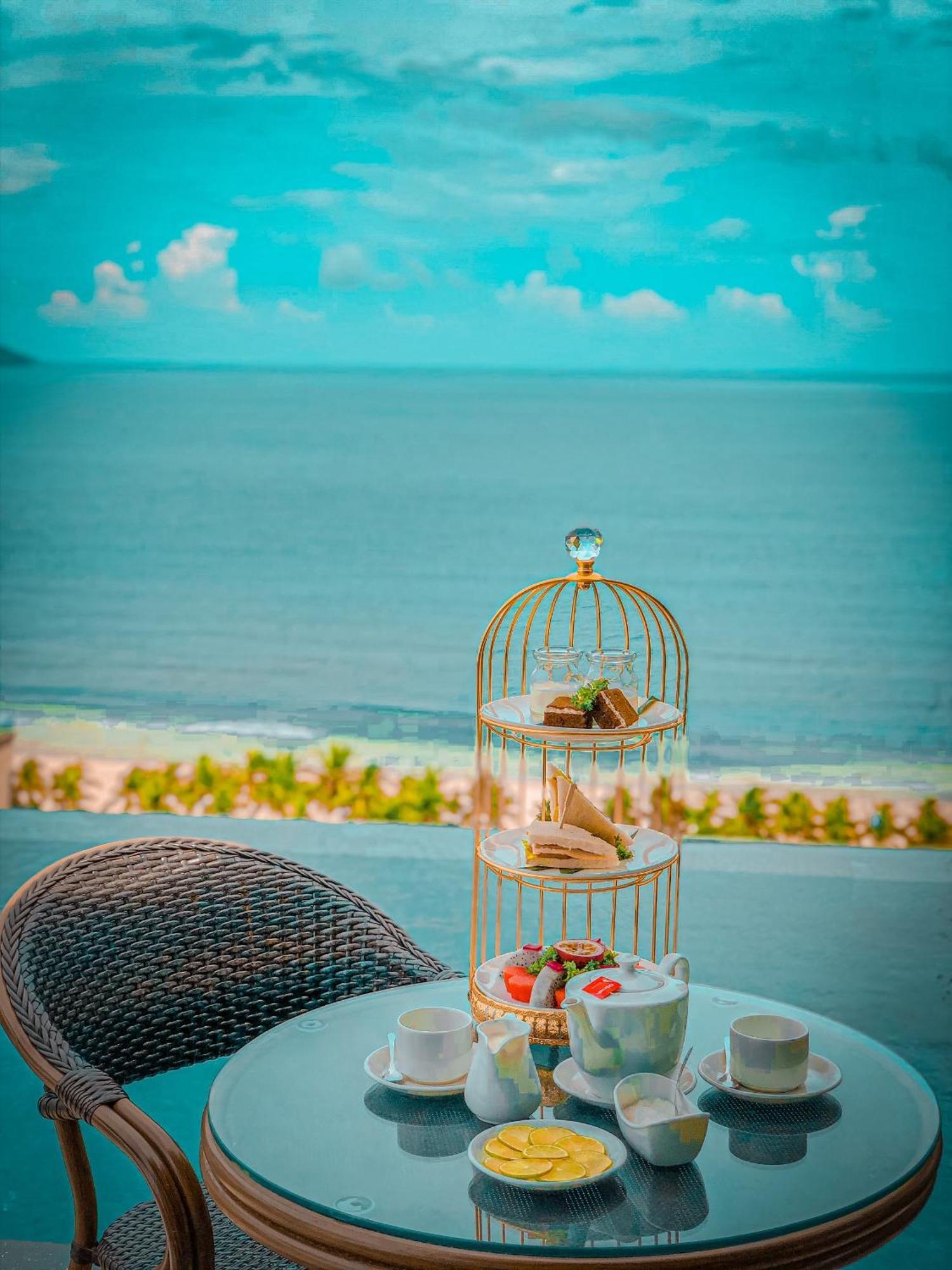 Santa Luxury Hotel Da Nang Exterior photo