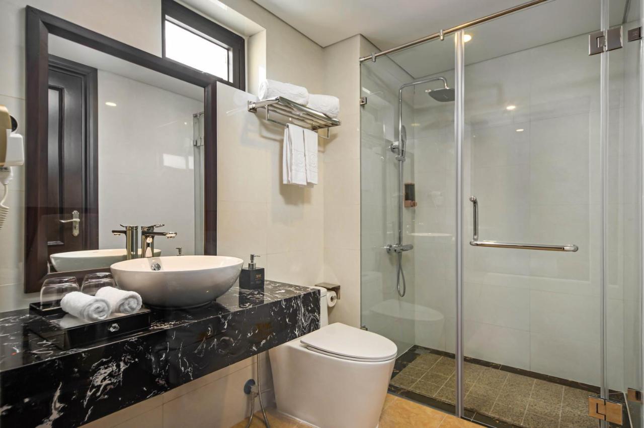 Santa Luxury Hotel Da Nang Exterior photo
